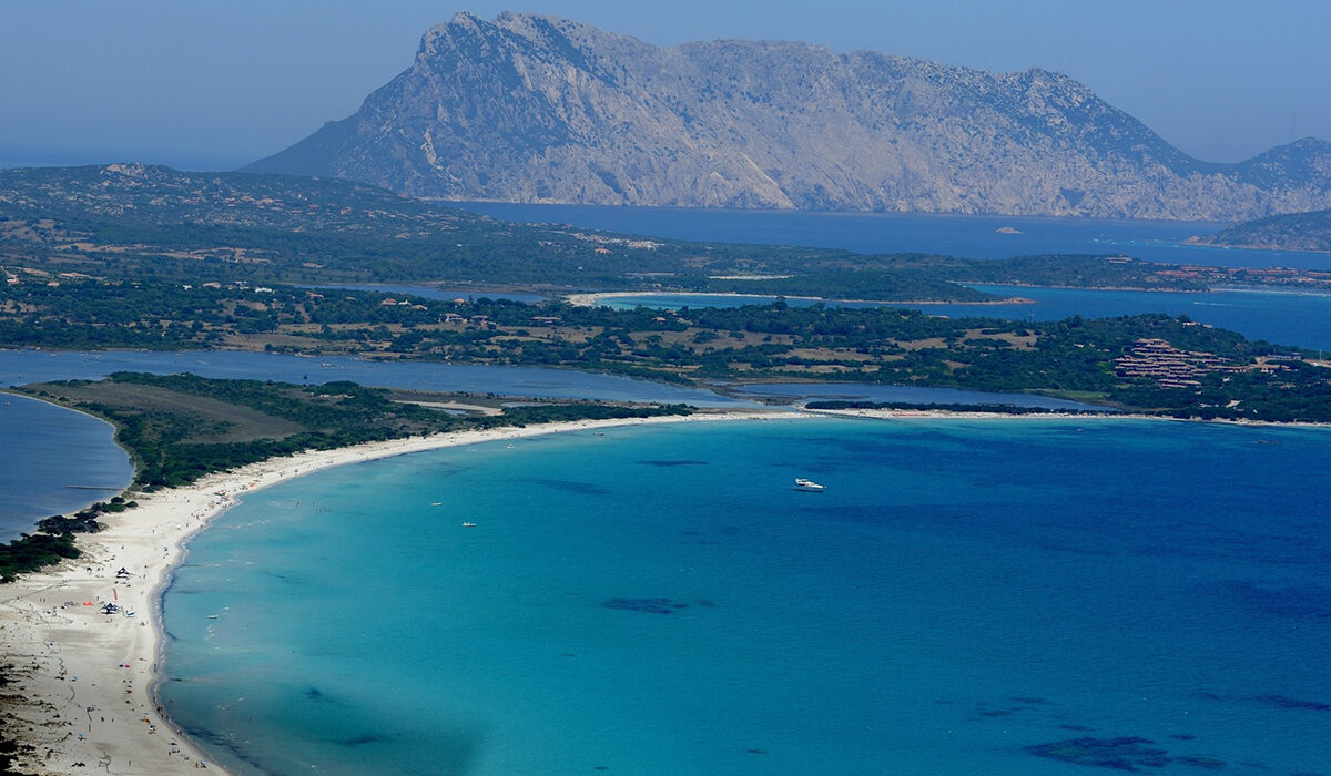 Boom del turismo in Sardegna, ma è sostenibile?